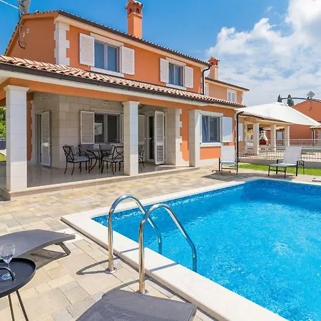 Villa Villas In