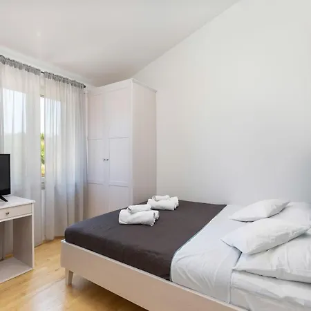 Villa Villas In *