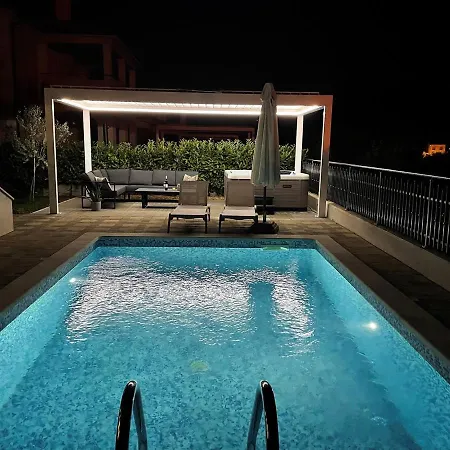 Villas In Villa *
