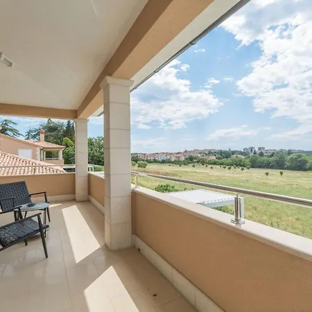 Villa Villas In *