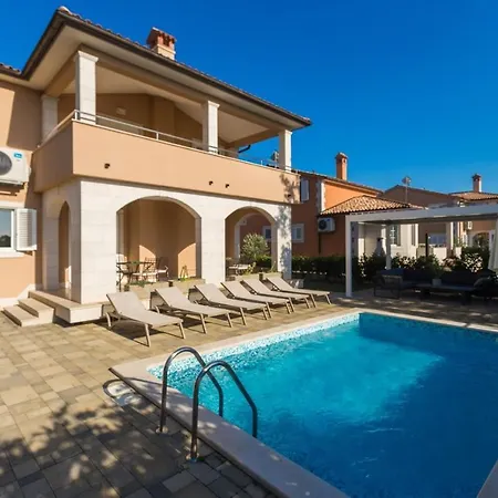 Villas In *