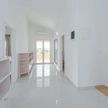 Villa Villas In Pula