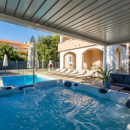 Villa Villas In
